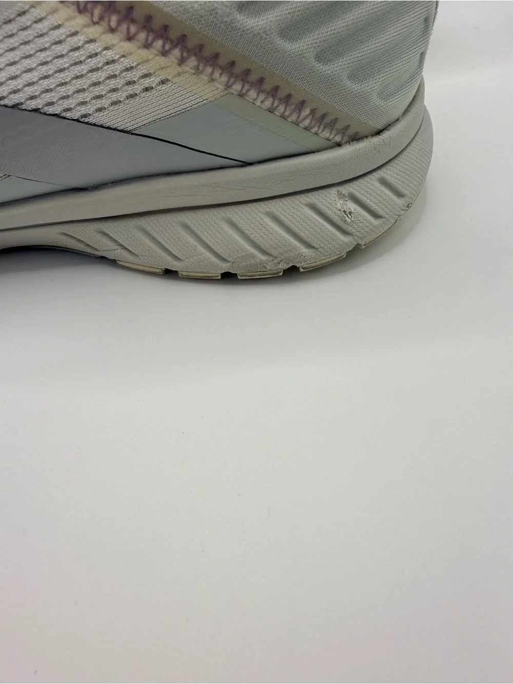 BROOKS Anthem 5 Women’s White‎ Purple Running Walking Athletic Shoes Size 8.5